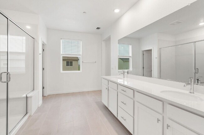 Building Photo - BRAND NEW BUILD 3000SQFT HOUSE FOR RENT