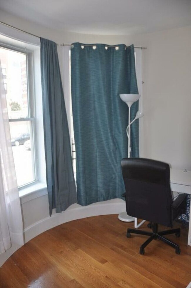 Building Photo - No Brokers Fee. Mission Hill Area. Available September 1. Laundry , Central Heat, Deck, Eat-in Ki...