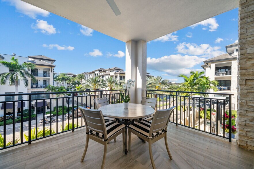 Building Photo - 1035 3rd Ave S