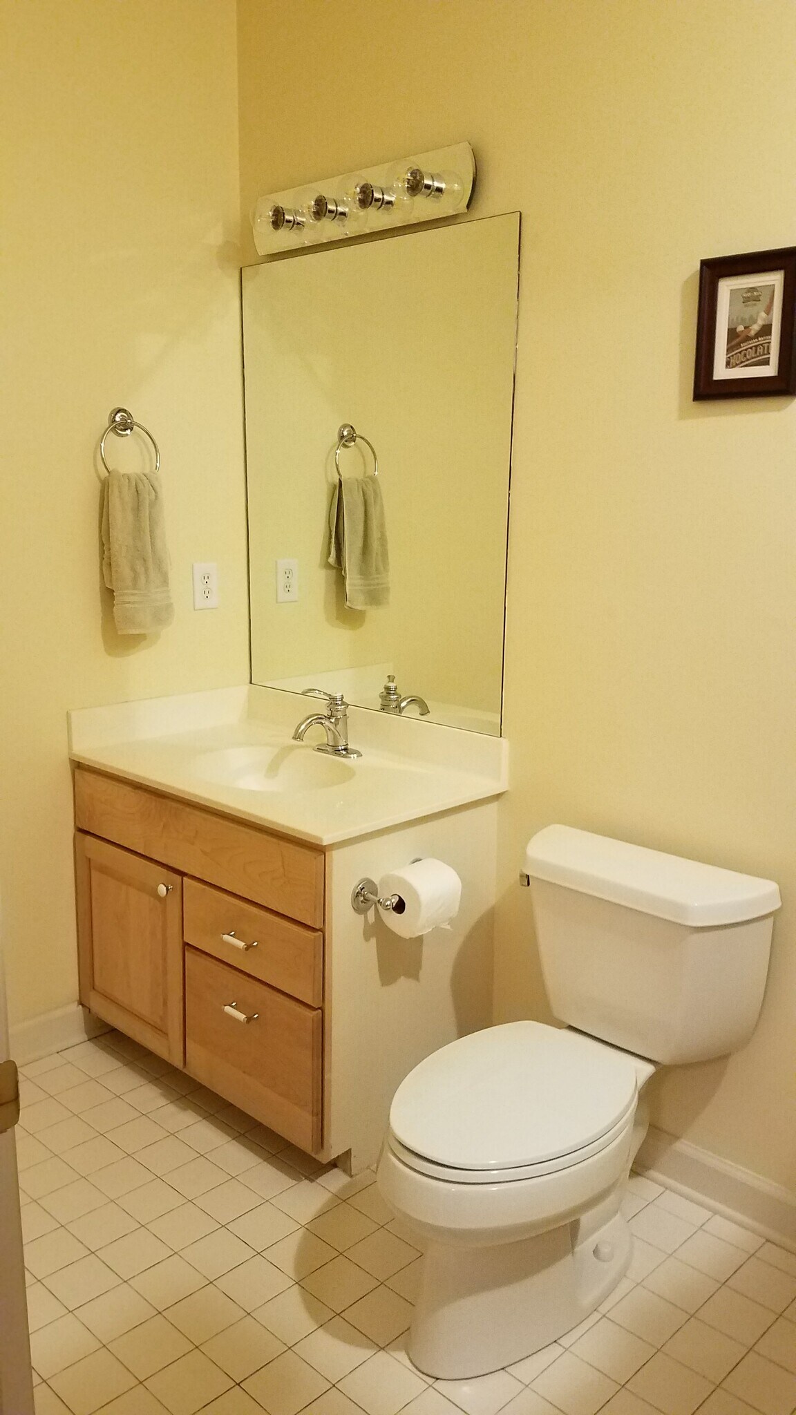 Second full bath - 5000 Park Ave