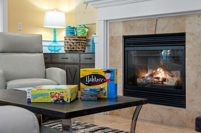 Building Photo - 2469 Bungalo Ln