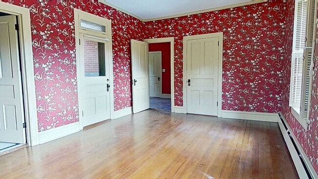 Building Photo - Spacious 5-Bedroom, 3-Story Farmhouse