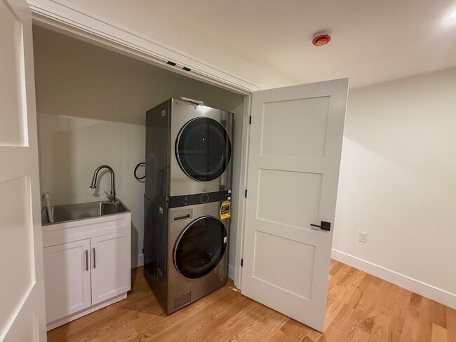 Building Photo - 405 North Ave