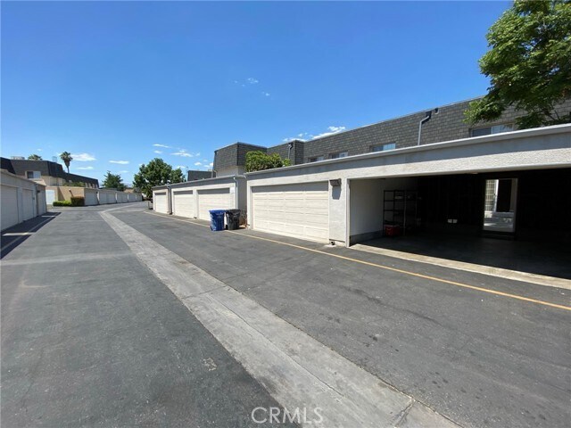 Building Photo - 19200 Haynes St