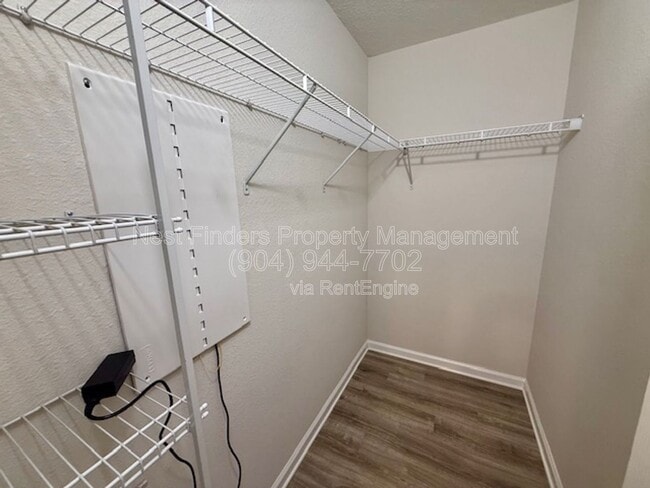 Building Photo - 9121 Western Way