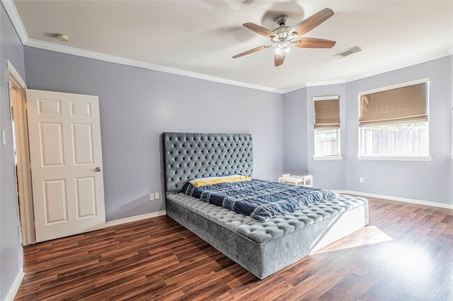 Building Photo - 307 Autumn Creek Ln