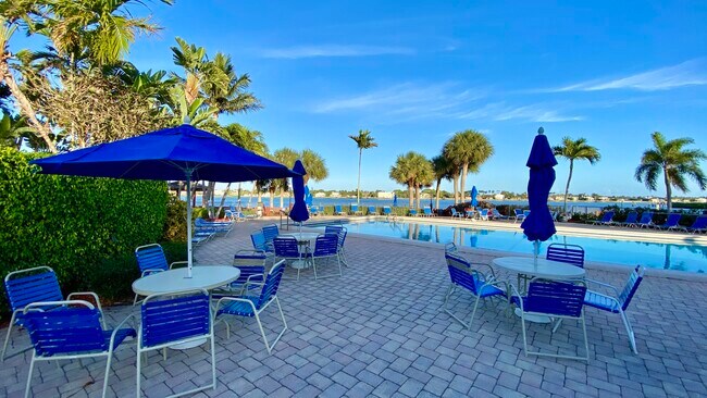 Building Photo - 107 Half Moon Cir