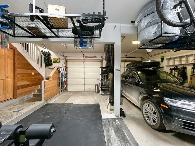 Building Photo - Luxury Home in the woods with unparalleled views! Garage! Pets Negotiable! Hot tub!