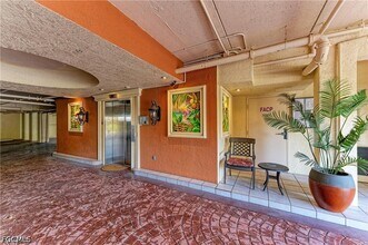 Building Photo - 14813 Laguna Dr