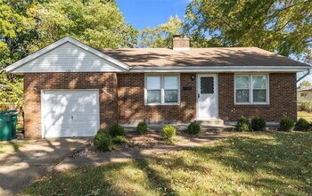 Building Photo - Spacious 3-Bedroom Rental in St. Louis! (Section 8 Welcome)