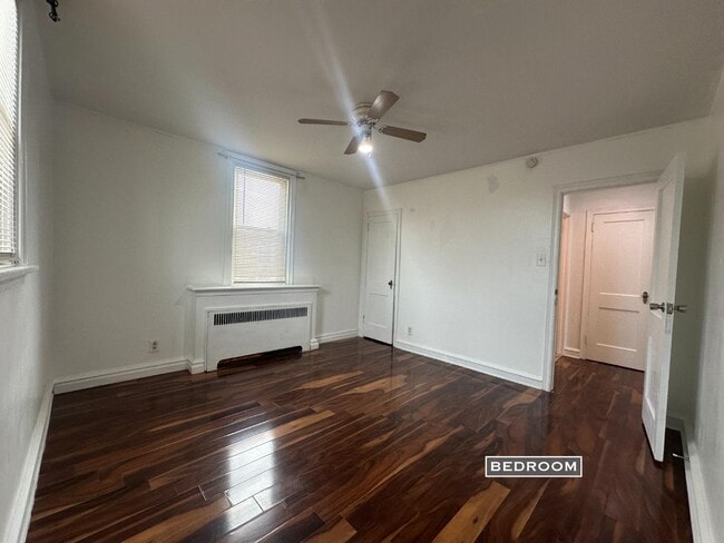 Building Photo - 4401 Oakmont St