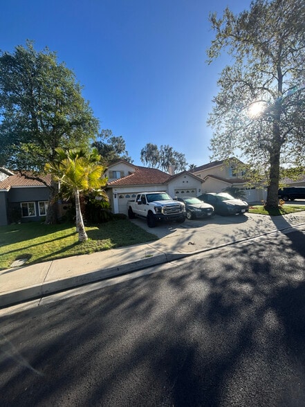 Building Photo - 23604 Tarara Dr