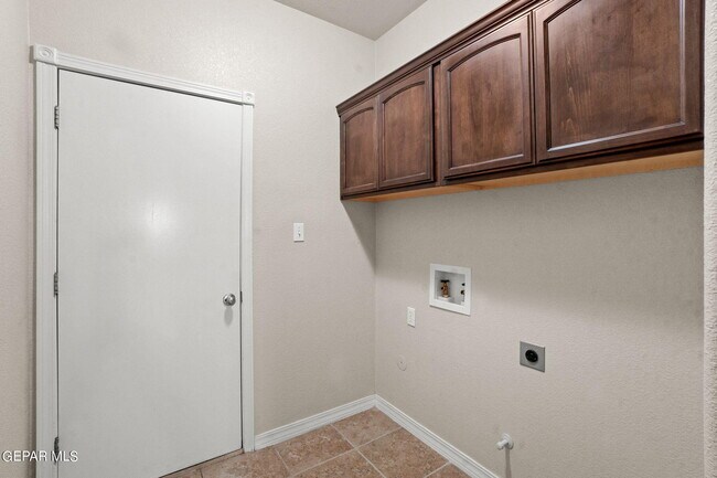 Building Photo - 3148 Sunny Prairie Dr