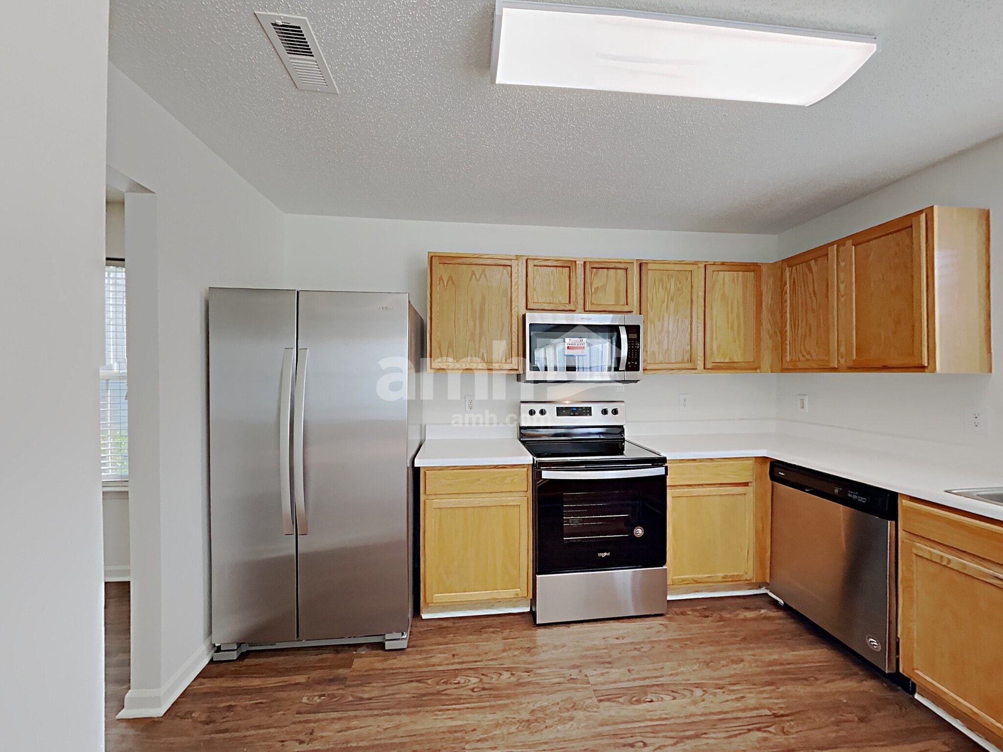 Building Photo - 8017 Wesley Farm Dr