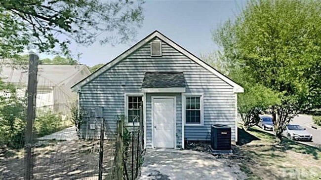 Building Photo - **Cozy Updated Bungalow near Downtown Durham**