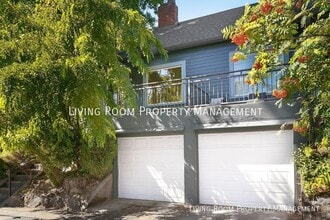 Building Photo - 1309 SE Pine St