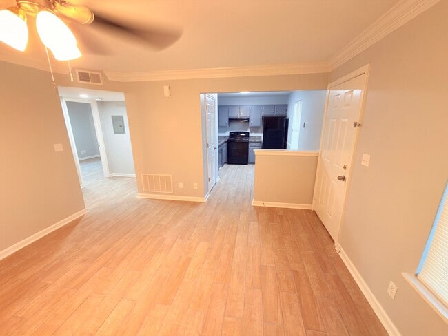 Building Photo - Floranna Park Apartments