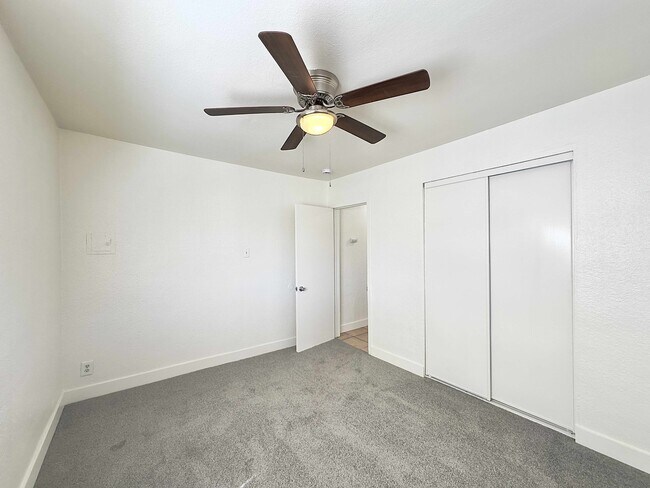 Building Photo - 3137 Sanchez St N