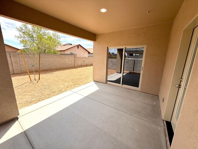 Building Photo - Gorgeous 2025 Built 3 Bedroom 2 Bath Home! *HOME IS CURRENTLY OCCUPIED, PLEASE DO NOT DISTURB THE...