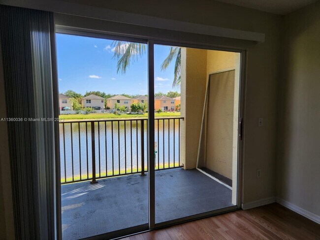 Building Photo - 4180 San Marino Blvd