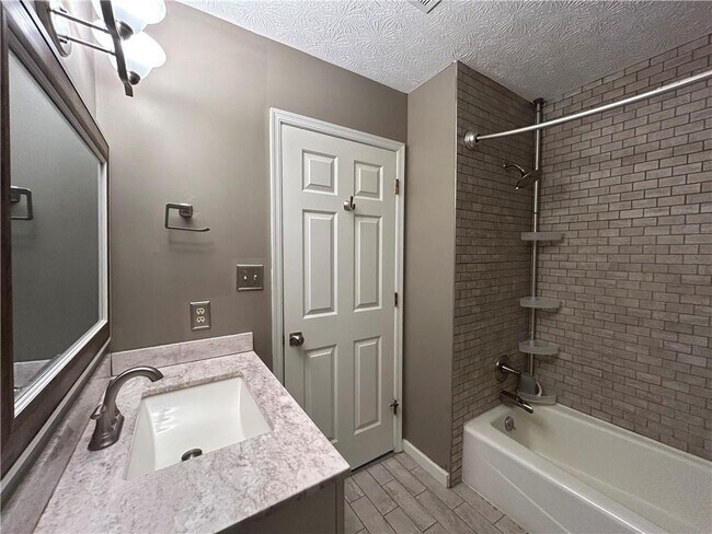 Building Photo - 461 Berry Patch Ln