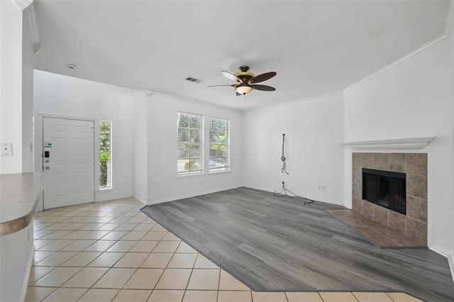 Building Photo - 9846 Cedarcrest Dr