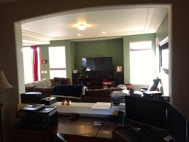Building Photo - Parade of Homes Winner – Upgraded 4BD/3BA ...