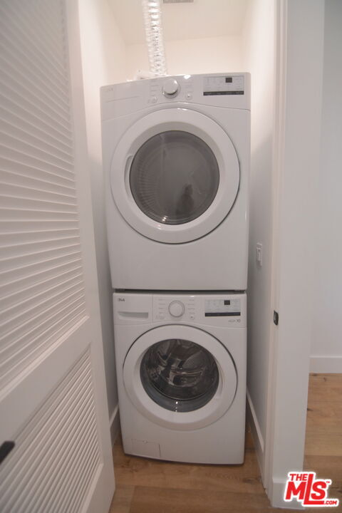 Building Photo - 10810 Peach Grove St