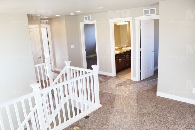 Building Photo - 2245 Adobe Dr