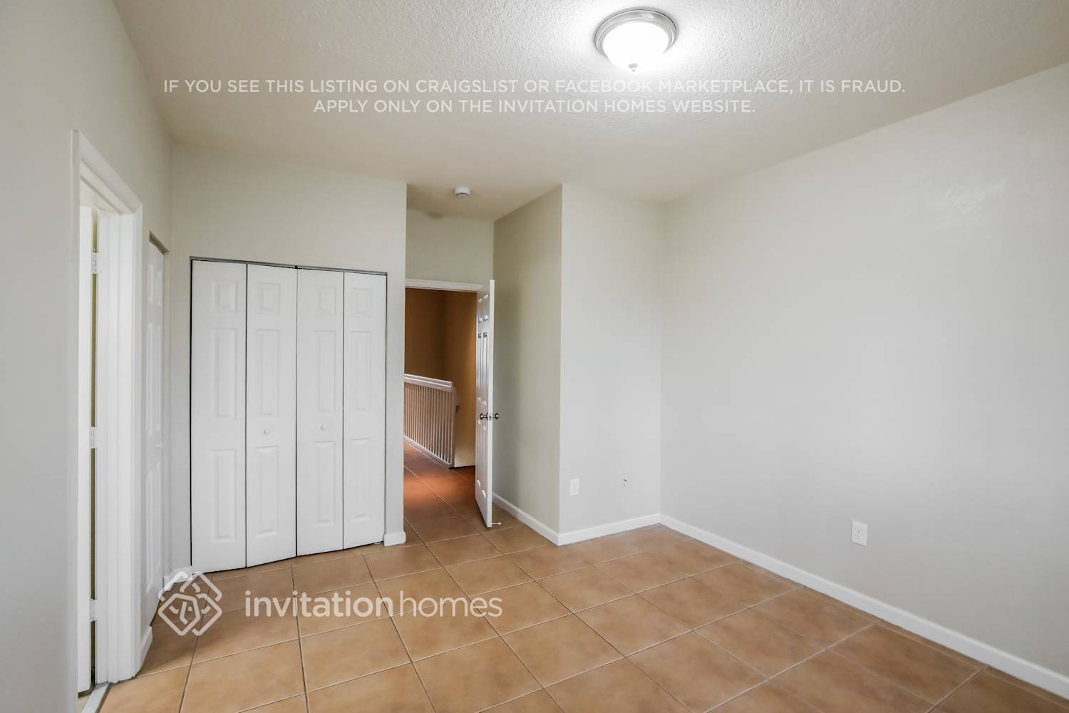 Building Photo - 8899 N Isles Cir