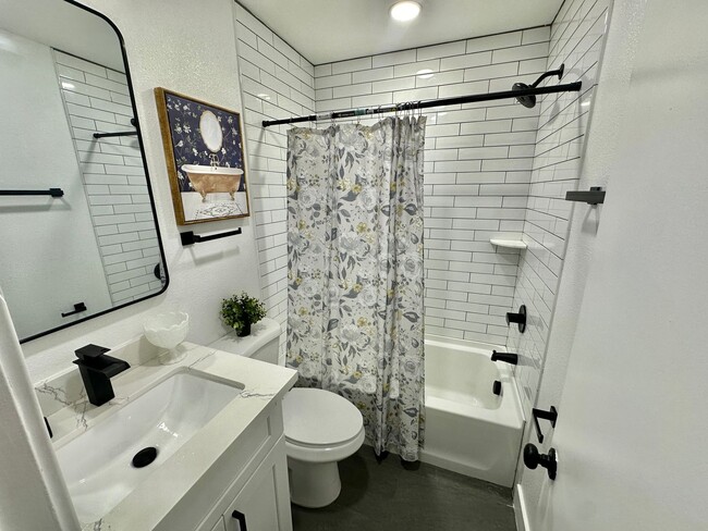 Interior Photo - *End Mgmt 10.15.24* 123 W Missouri *Final ...