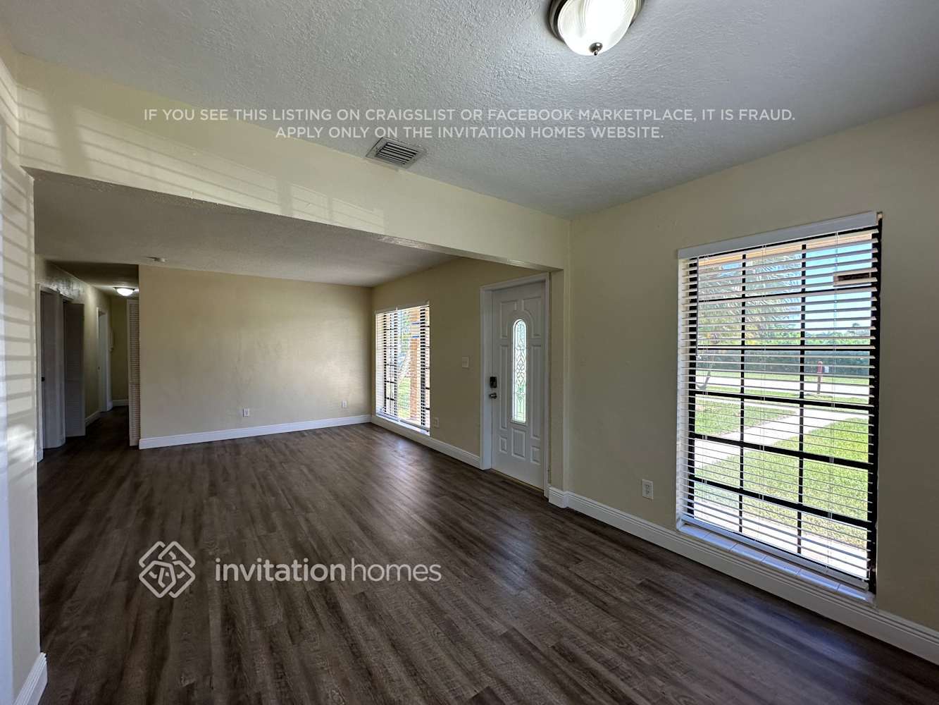 Building Photo - 10805 SW 142nd Ln