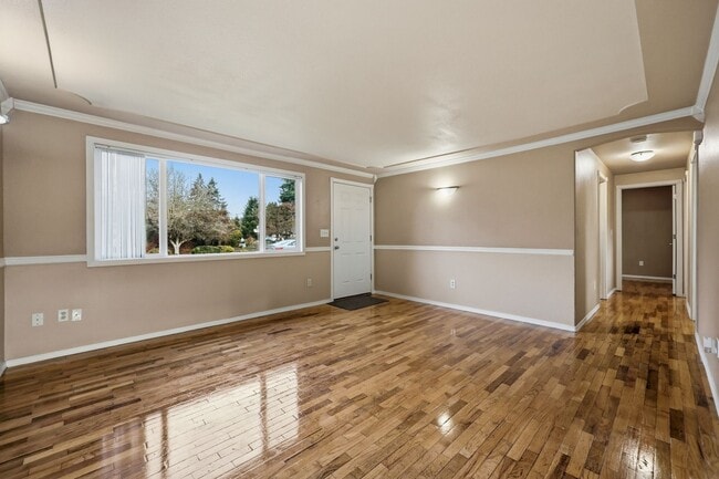 Building Photo - Move in Ready! 3 bedroom 1 bath, North Thurston School District.