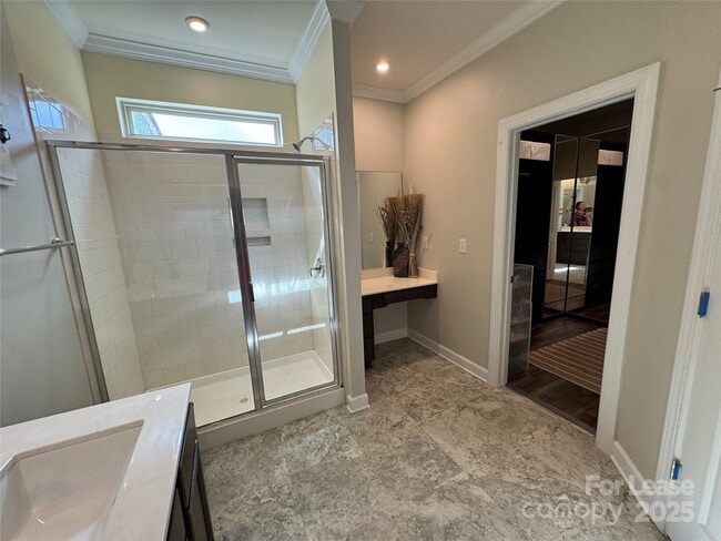 Building Photo - 4641 Collingham Dr
