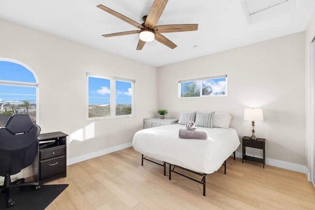 Building Photo - 5051 Savannah St