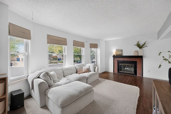 Building Photo - 4830 S Richfield Cir