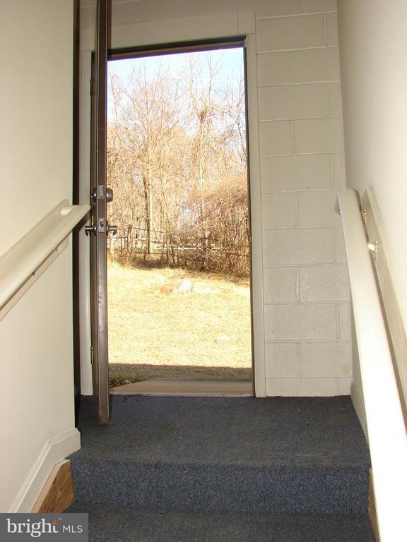 Building Photo - 2811 Belair Rd