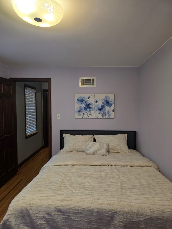 Building Photo - 2405 Sycamore St