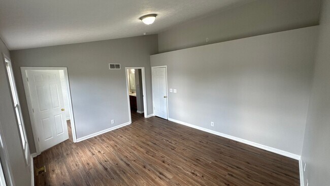 Building Photo - 7421 Spring Run Dr