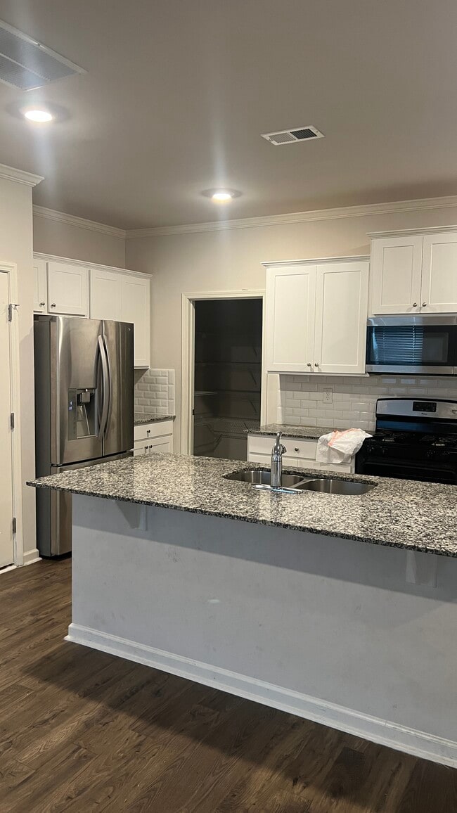 Building Photo - 5811 Gabbro Ct