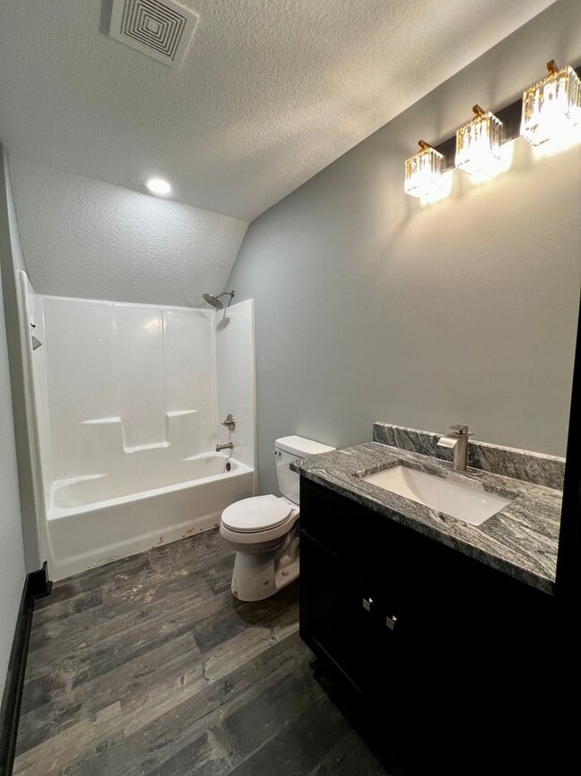 Building Photo - 4101 Stoke Dr