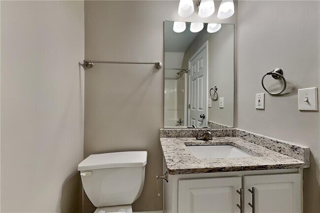 Building Photo - 4020 Hogans Mill Ln