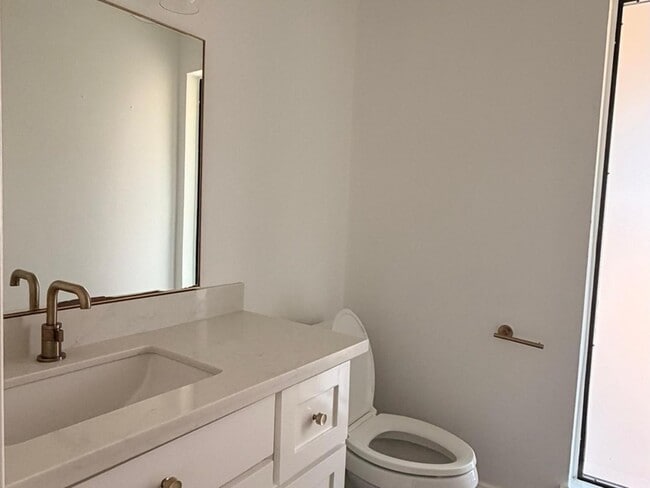 Building Photo - 3815 Redwood Falls Dr