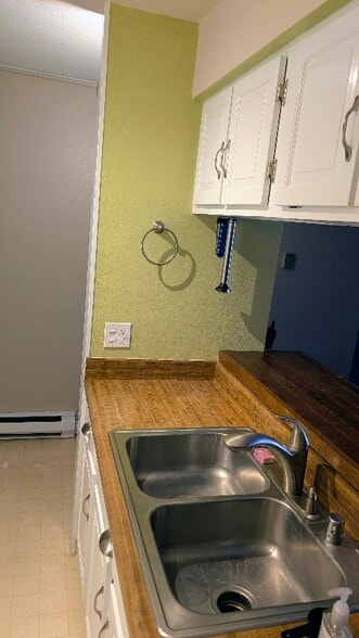 Building Photo - 2201 Romig Pl