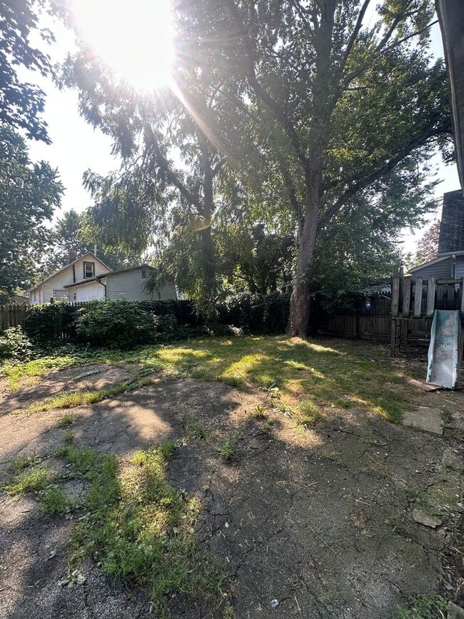 Building Photo - 2337 15th St SW