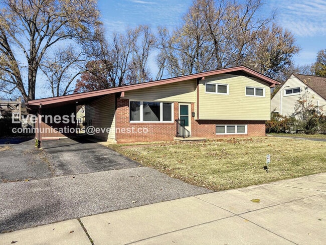 Building Photo - 123 Thomas Rd