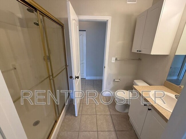 Building Photo - 3379 S Kirkman Rd