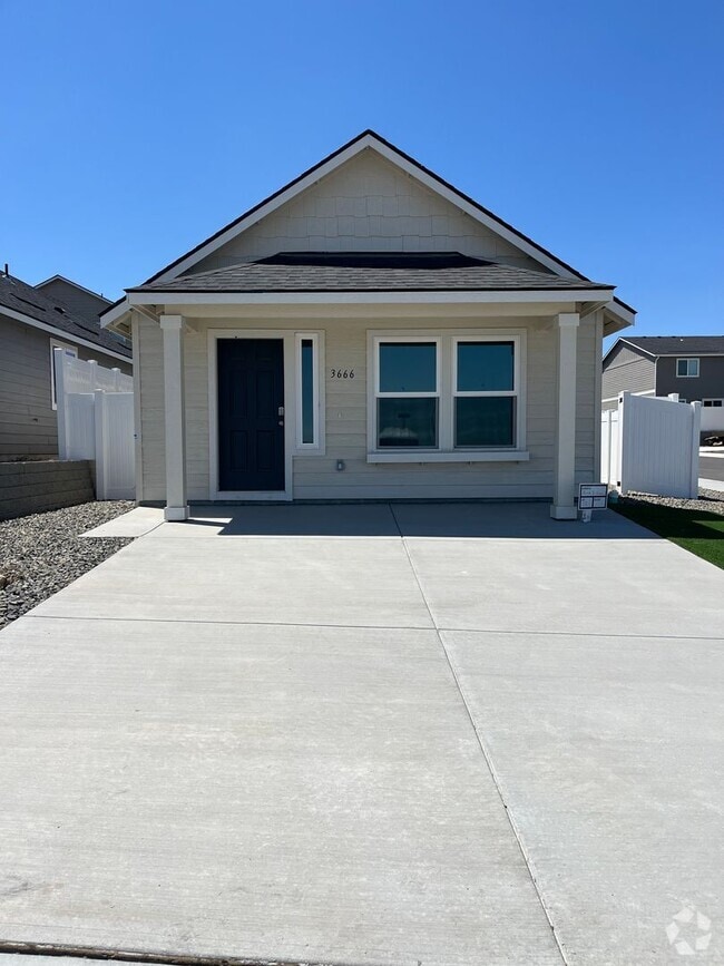 Building Photo - New Single Level Home in New SunRidge Comm...