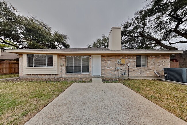 Building Photo - 4622 Pecan Grove Dr