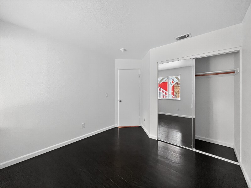 Building Photo - 632 Corliss St